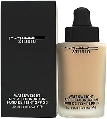 MAC Studio Waterweight SPF 30 Foundation NC15