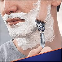 Gillette Fusion5 Razor 12 Blades for Men — image 4